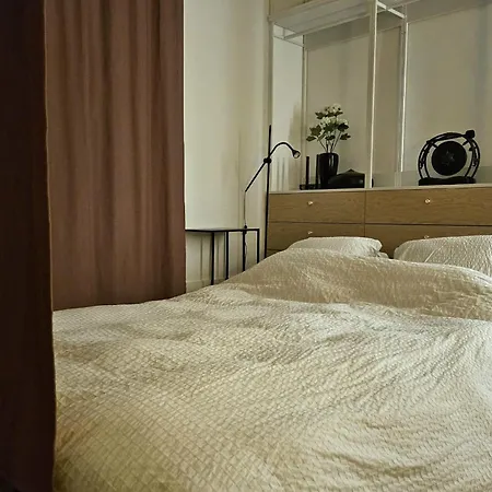 Bright Renovated Nest With Unobstructed View Apartament Pantin